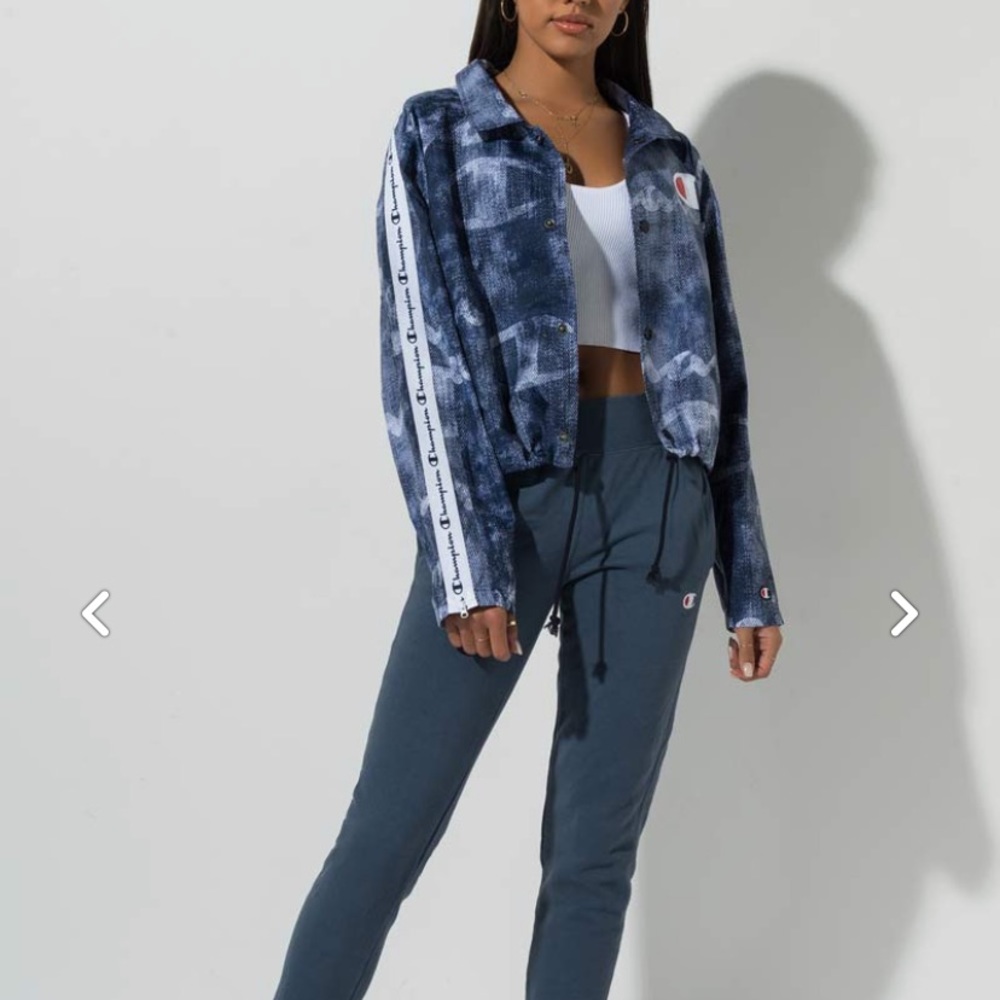 CHAMPION blue tie dye drawstring waist cropped coaches jackets size M